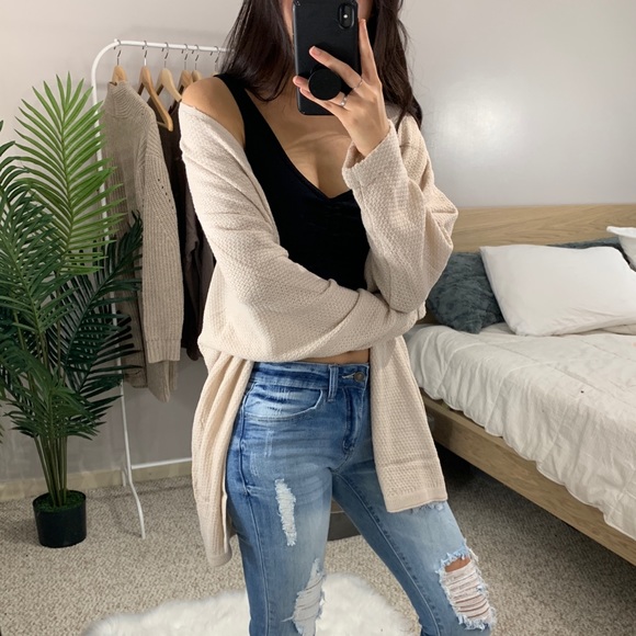 🆕 Madeline - Almond Lightweight Cardigan - Picture 3 of 7